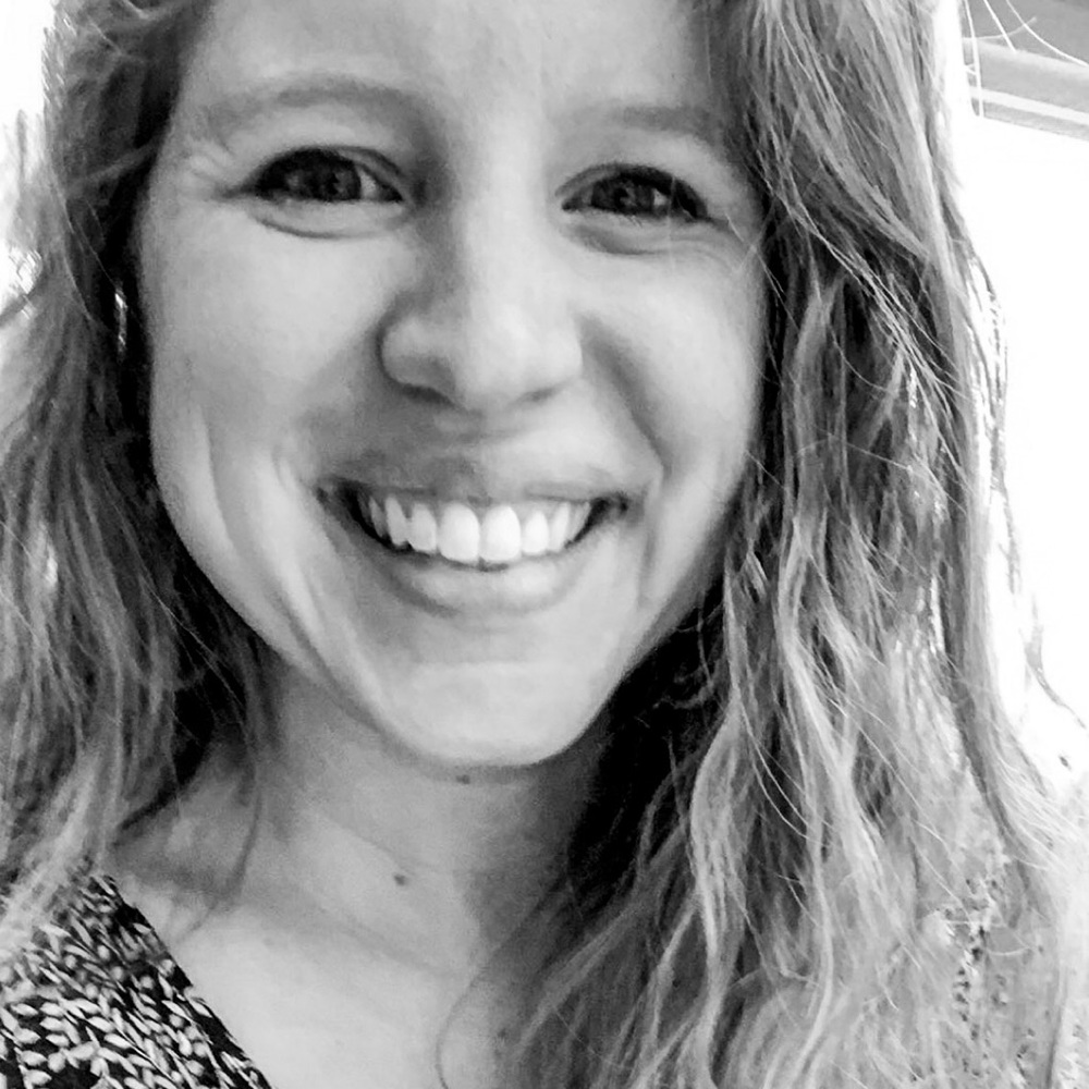 Meet your Posher, Hilary